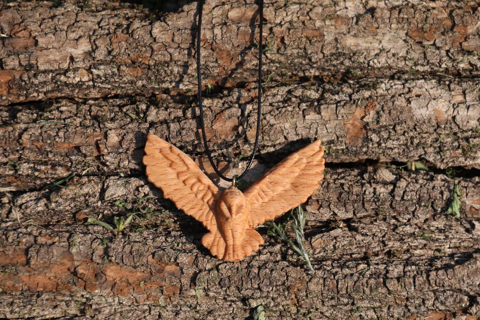 Ciondolo con Barbagianni in Legno Inciso | Fatto a mano